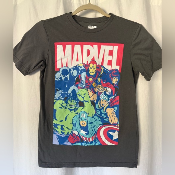 Marvel Heroes Dark Gray T-Shirt - Picture 1 of 3
